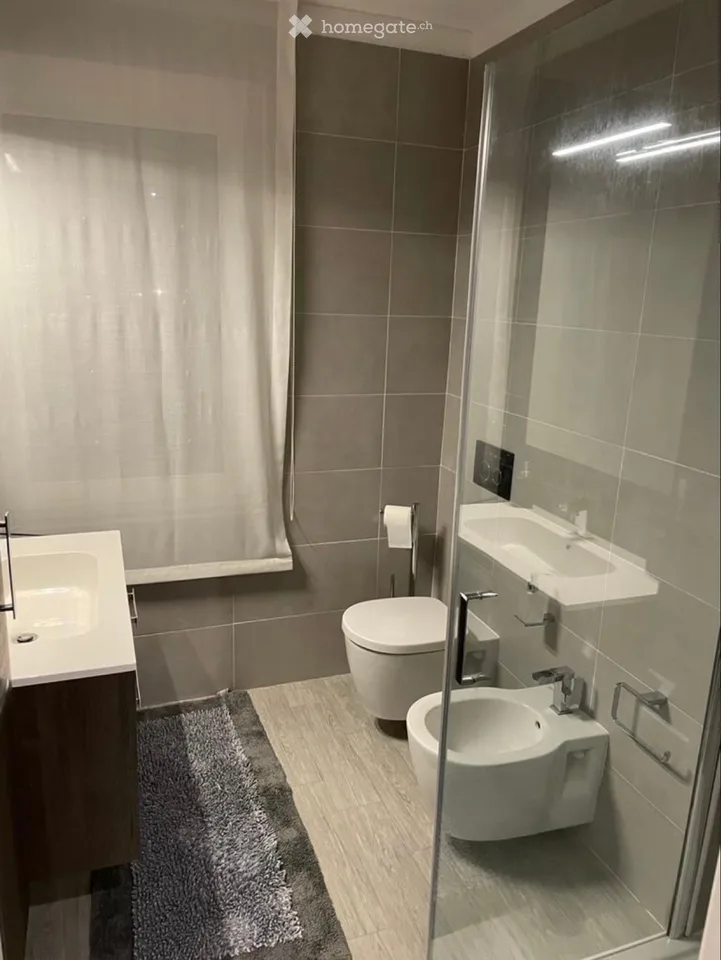 Rent room with bathroom