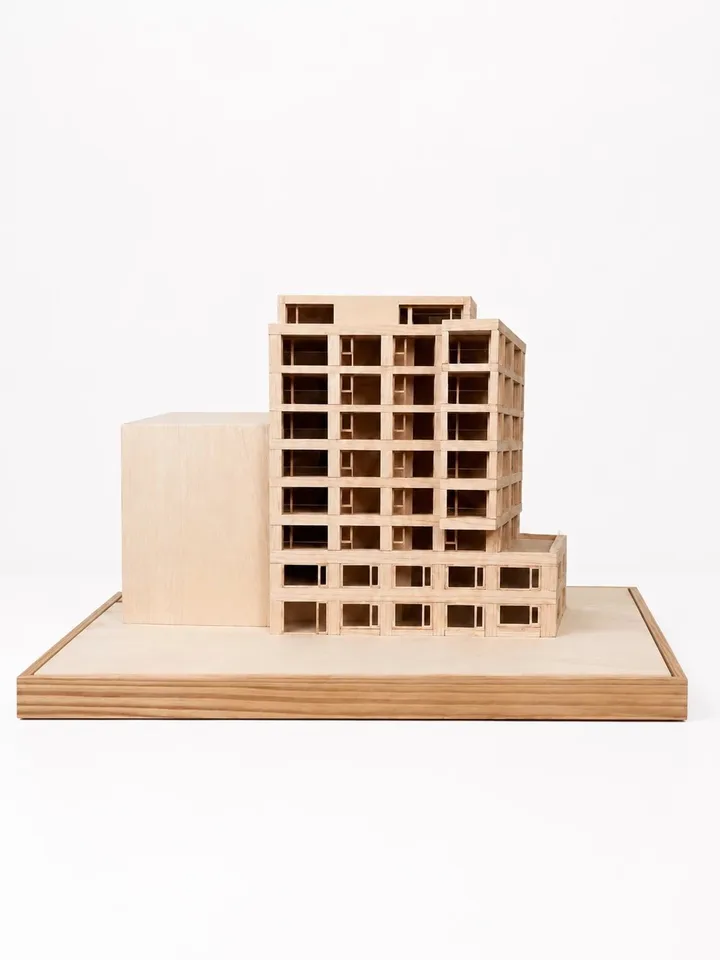 Belle arcade lumineuse dans un bâtiment neuf