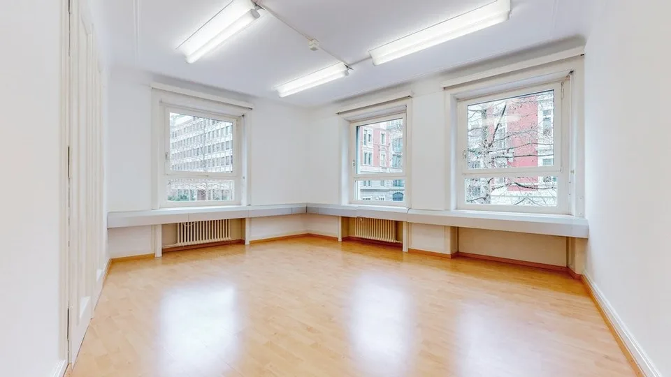 Office spaces in prime location