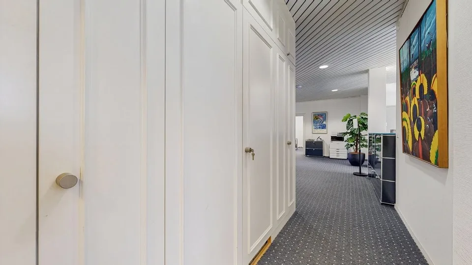 Office spaces in prime location