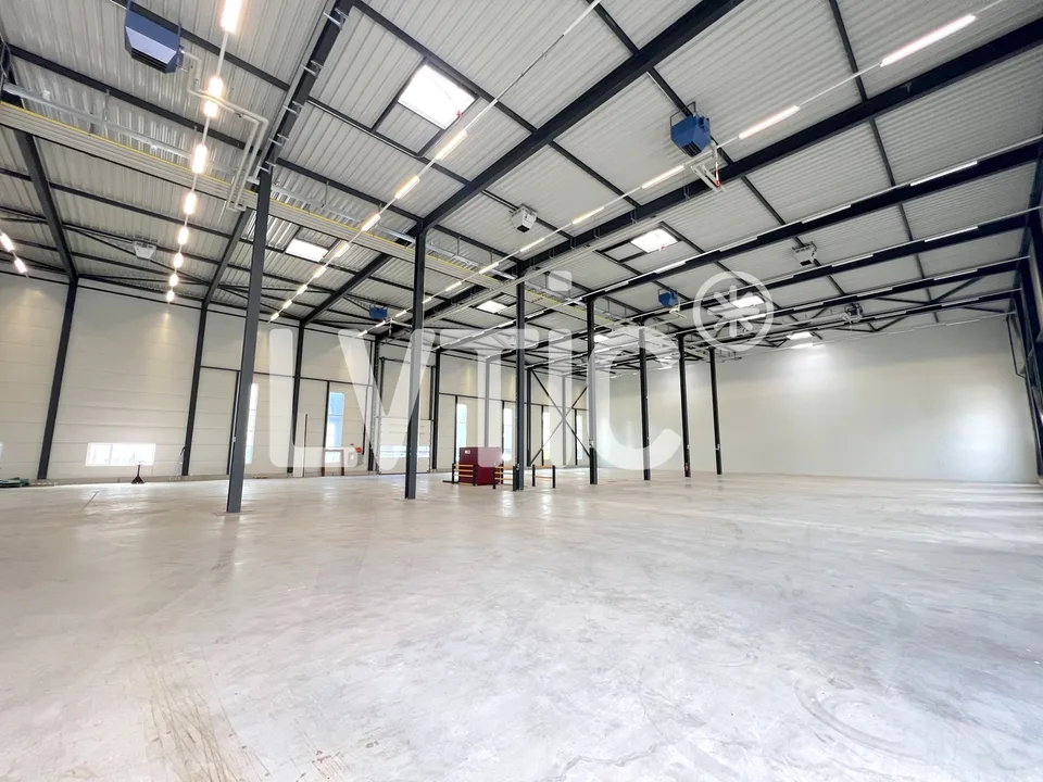 Capannone industriale, 2030 m2 di spazio ufficio in affitto vicino a Sion - Vétroz – foto 8 di 13