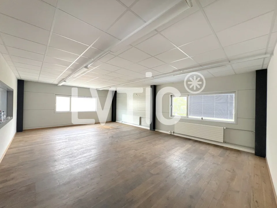 Capannone industriale, 2030 m2 di spazio ufficio in affitto vicino a Sion - Vétroz – foto 10 di 13