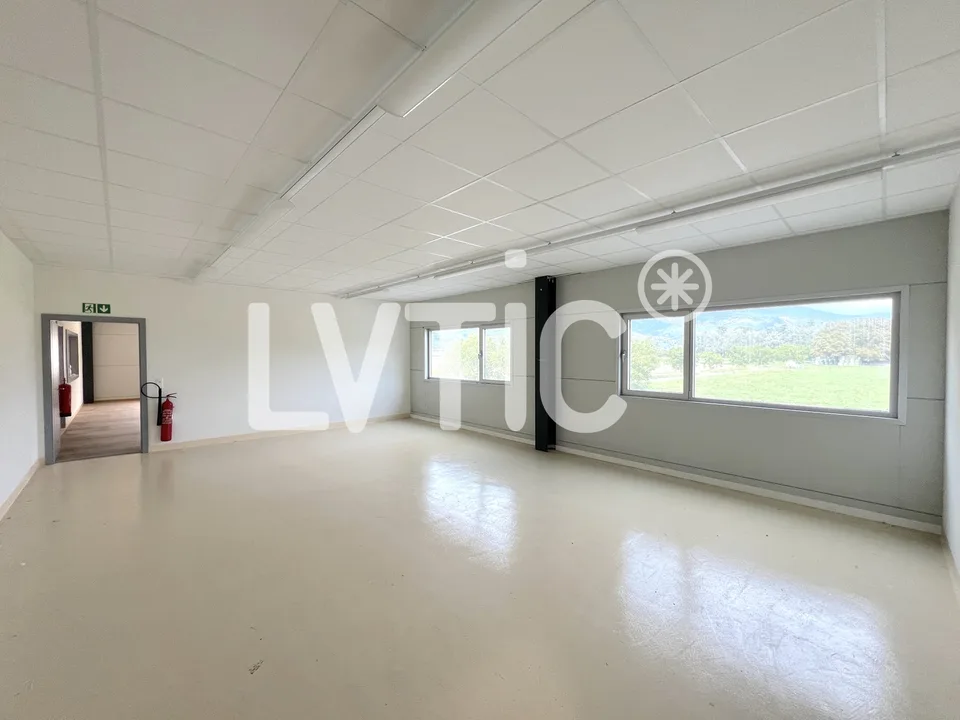 Capannone industriale, 2030 m2 di spazio ufficio in affitto vicino a Sion - Vétroz – foto 12 di 13
