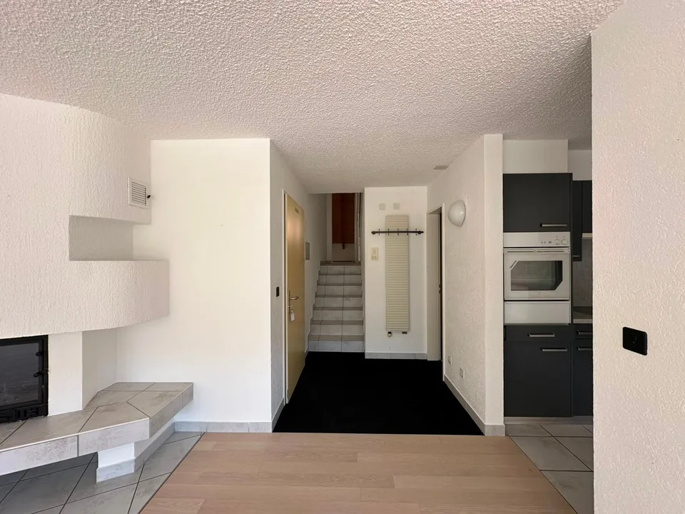 Ampio appartamento di 5.5 locali con terrazza a Saint-Imier