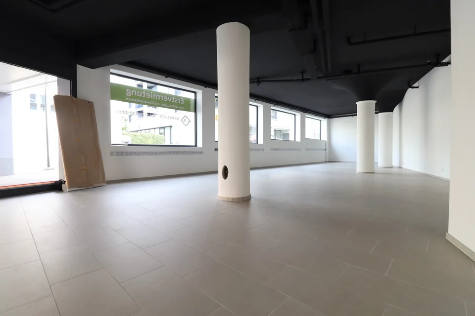 Spazio commerciale/vendita in posizione centrale