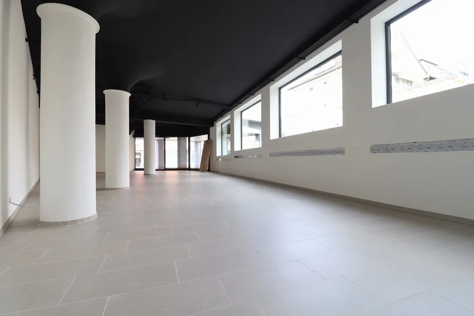 Spazio commerciale/vendita in posizione centrale
