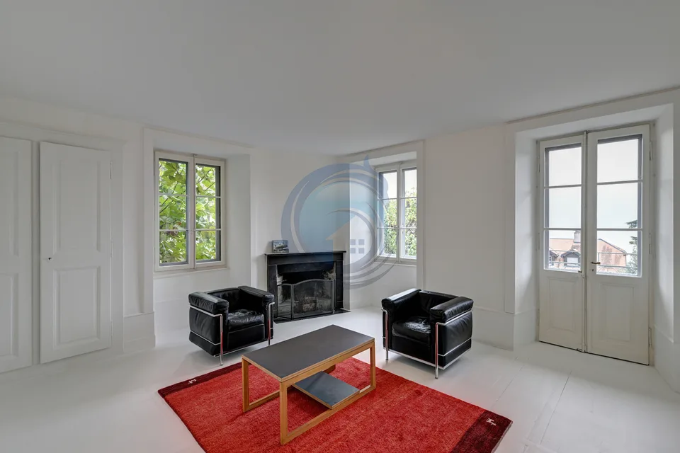 SPLENDIDO APPARTAMENTO DI 7,5 LOCALI CON VISTA LAGO