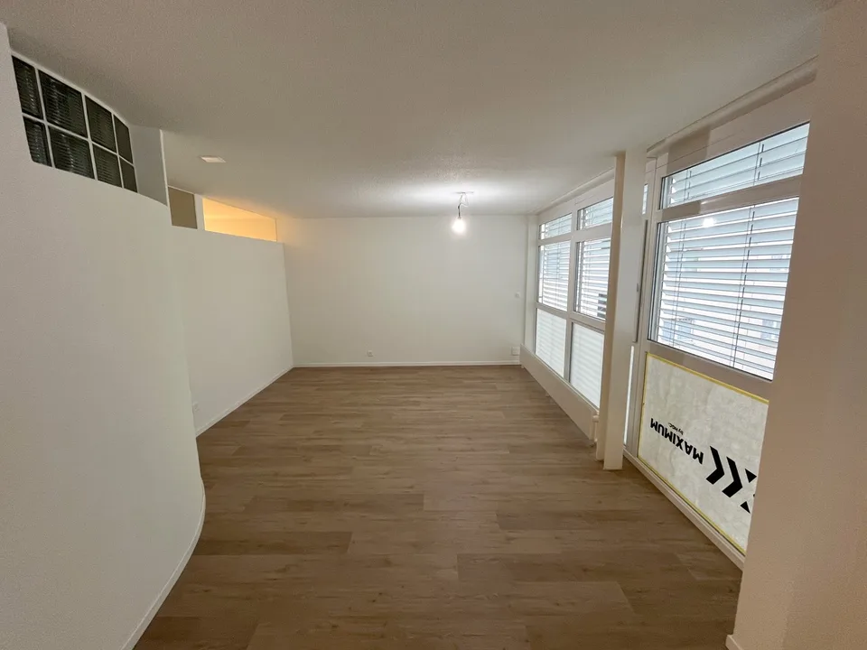 Sanierte 3.5-Zi-Whg mit Terrasse und Balkon – Foto 9 von 13