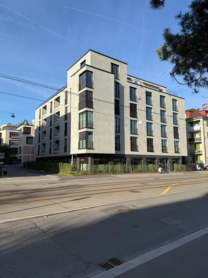 Grosse, hochwertige 4.5-Zimmerwohnung im Neubau