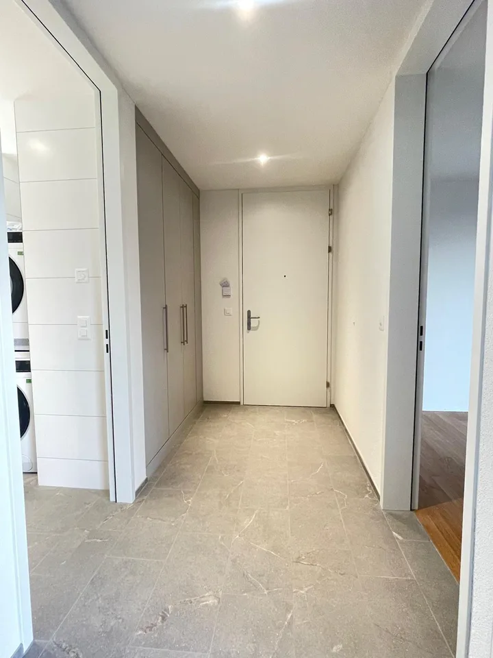 Ampio appartamento di 4,5 locali di alta qualità in un edificio nuovo