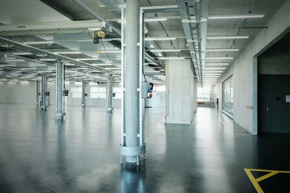 Moderne Produktionsflächen mit vielseitigen Nutzungsmöglichkeiten in Risch-Rotkreuz – Foto 9 von 13