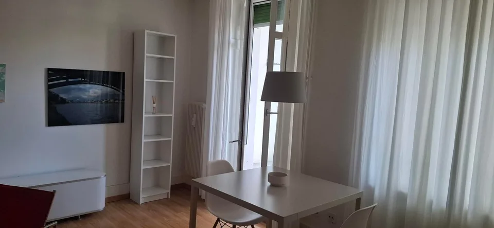 Delizioso appartamento arredato 2 locali con balcone