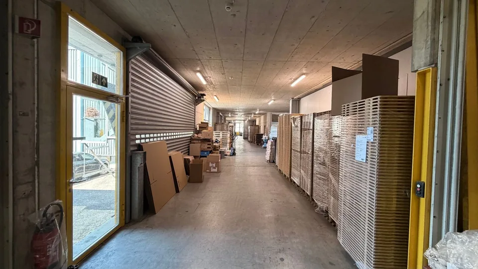 Espace de stockage et de production à louer dans la zone industrielle de Burgdorf – photo 9 sur 15
