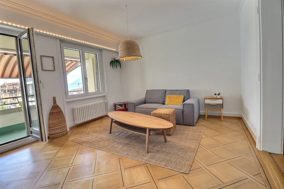 Appartement meublé 2.5 pièces avec balcon et vue imprenable