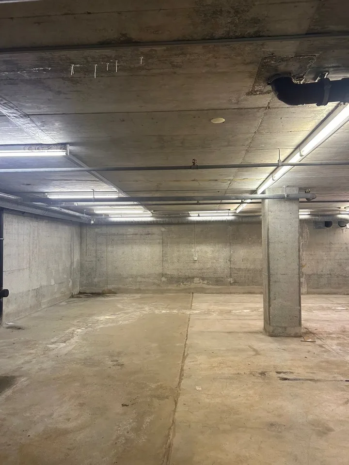 Spazio di stoccaggio situato in posizione centrale in affitto
