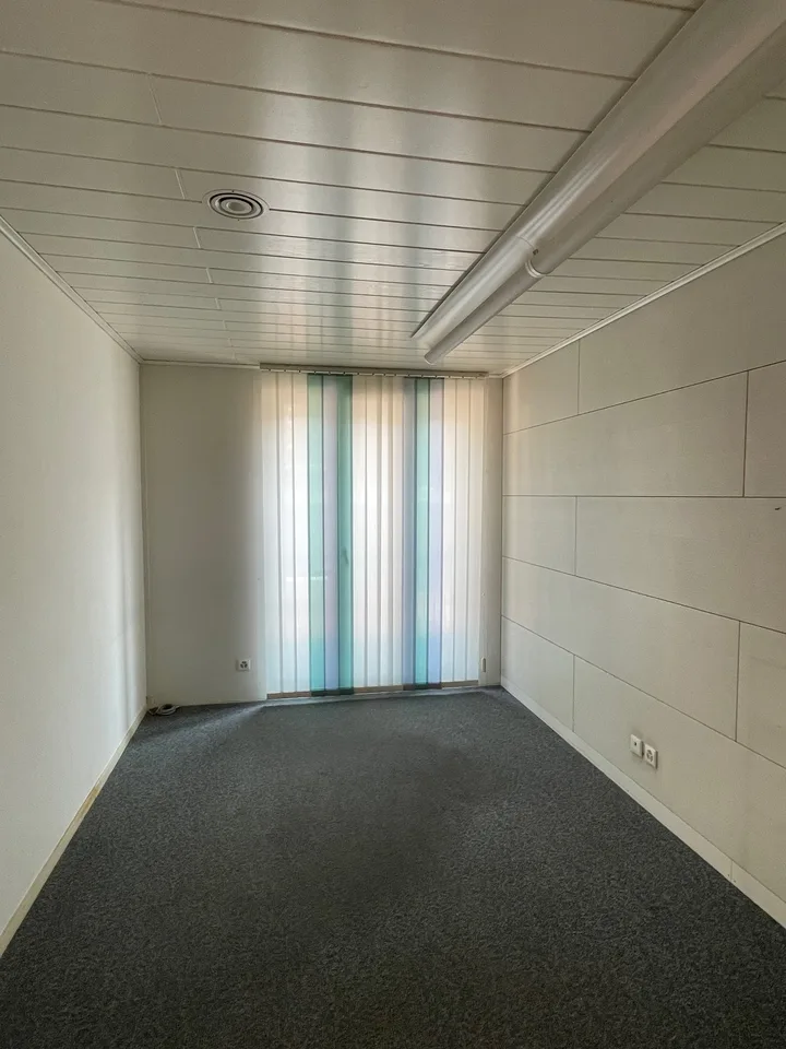 IL TUO LOCALE COMMERCIALE IN PIENO CENTRO A BELLINZONA – foto 7 di 10