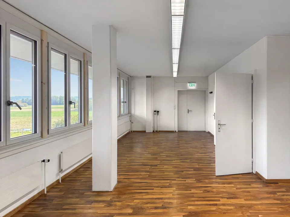Atelier, Kleinbüro oder Bürogemeinschaft – moderne Flächen in Obfelden