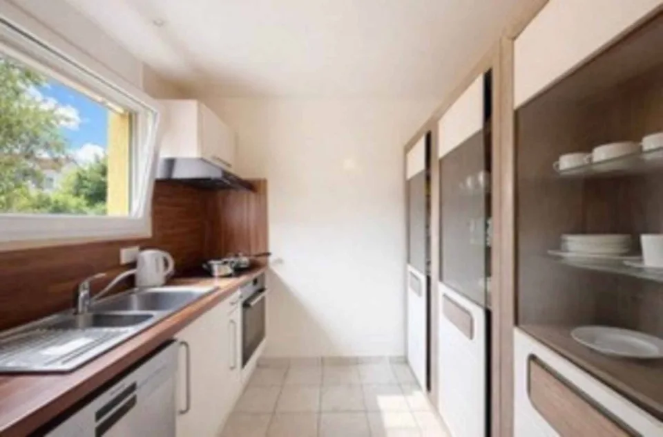 VILLA 5.5 ZIMMER - 520m2 GARTEN