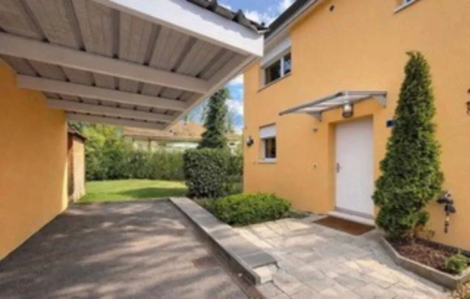 VILLA 5.5 ZIMMER - 520m2 GARTEN