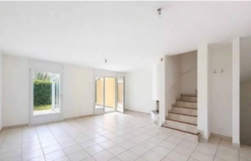 VILLA 5.5 ZIMMER - 520m2 GARTEN
