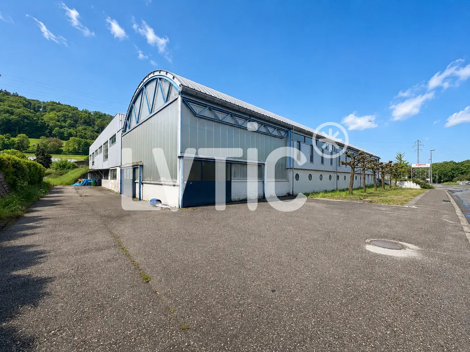 Ateliers, dépôts, bureau de 622 m2 à louer à Moudon
