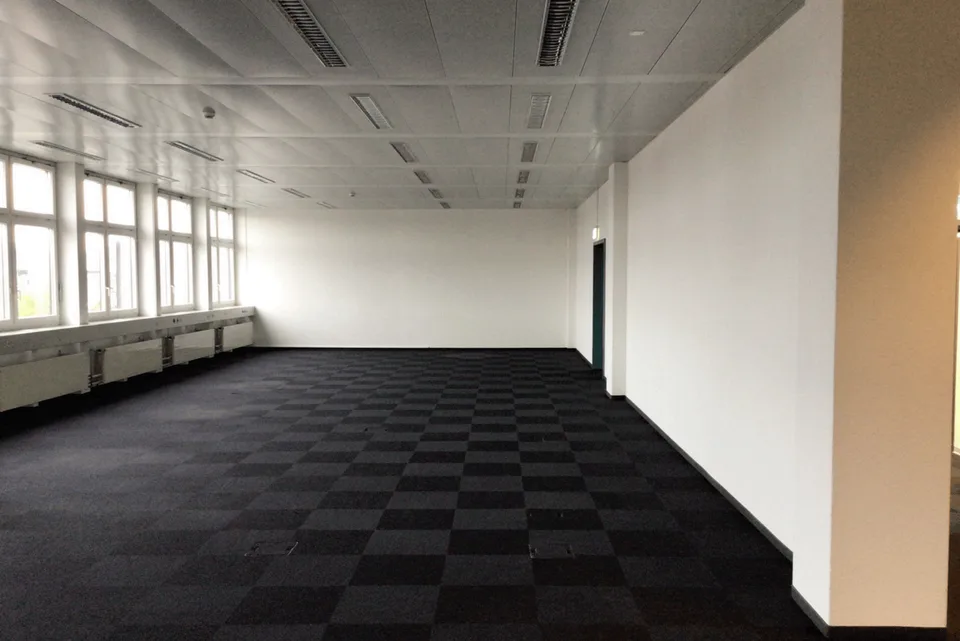 Am Honeywellplatz 1 in Dielsdorf erwarten Sie 280m² moderne, ausgebaute Büroflächen.