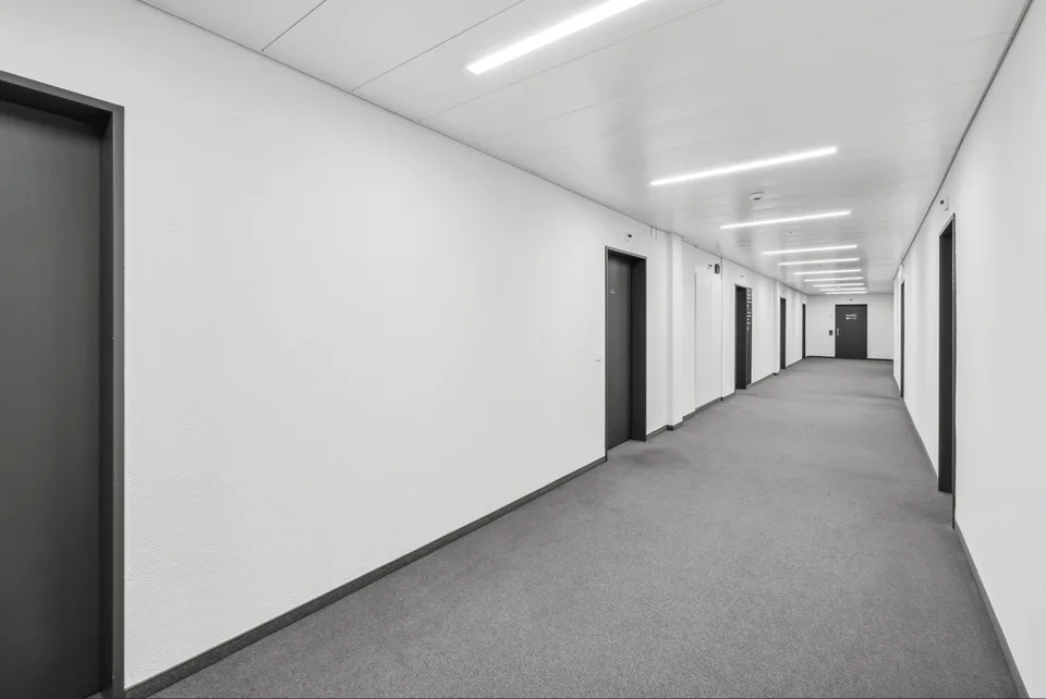 Am Honeywellplatz 1 in Dielsdorf erwarten Sie 280m² moderne, ausgebaute Büroflächen.