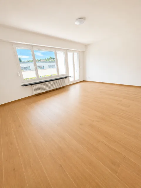 Helle Dachgeschosswohnung verfügt über 2 Balkone und Stadtblick – 3.5 Zimmer in Basel