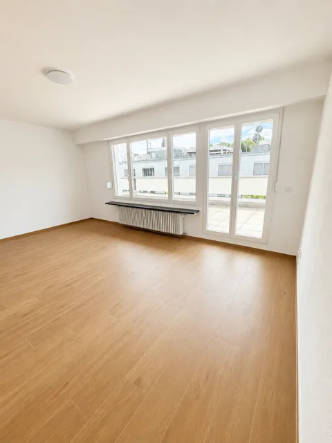 Helle Dachgeschosswohnung verfügt über 2 Balkone und Stadtblick – 3.5 Zimmer in Basel