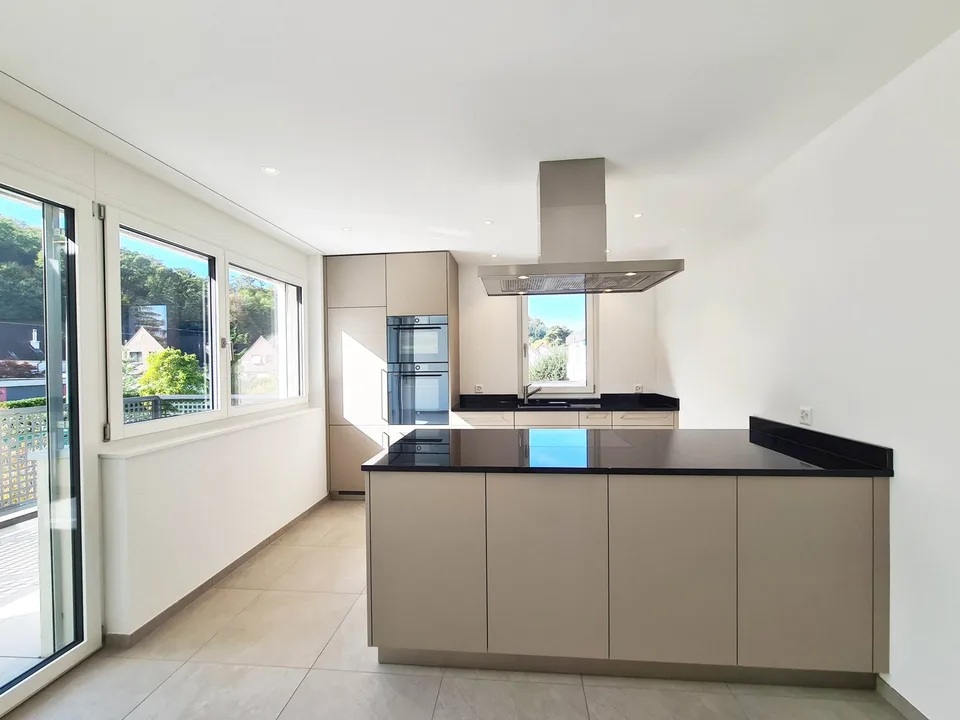 Habitation moderne sans barrières avec vue lointaine