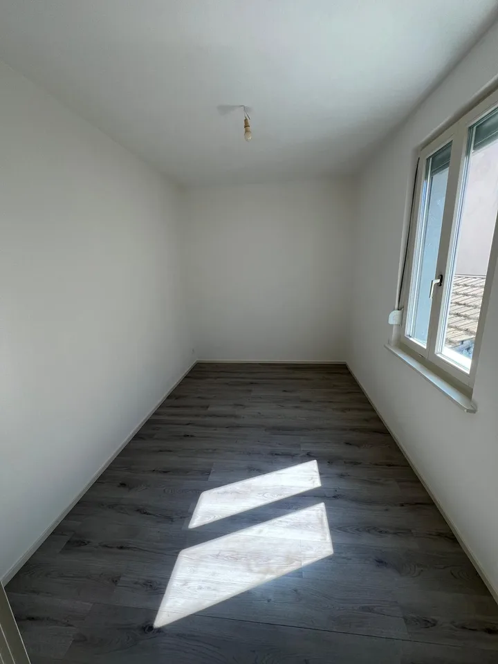 Wunderschönes 3-Zimmer-Apartment im Herzen von Moutier renoviert