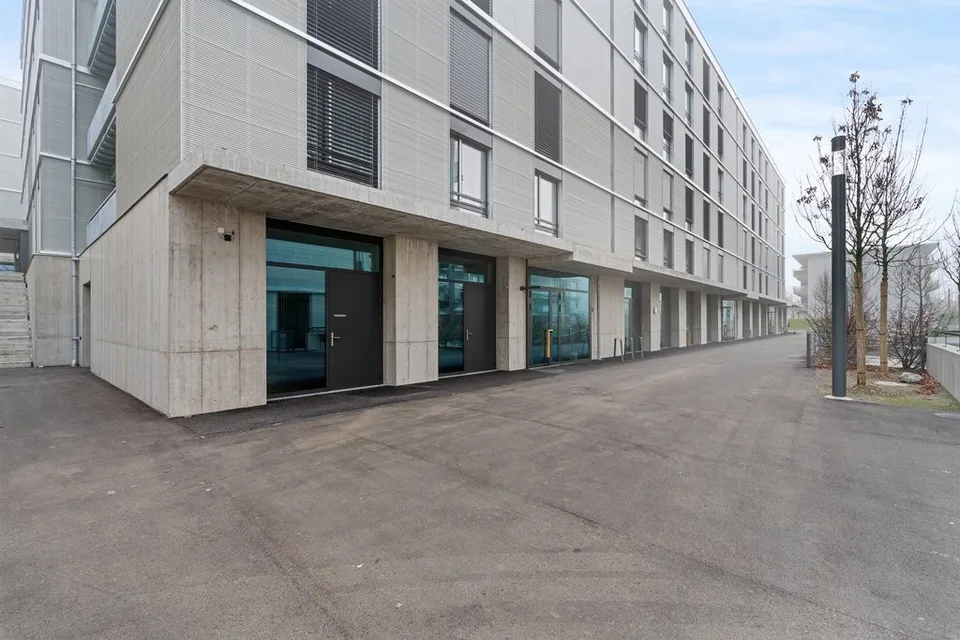 Motorradeinstellplatz im Westen der Stadt zu vermieten