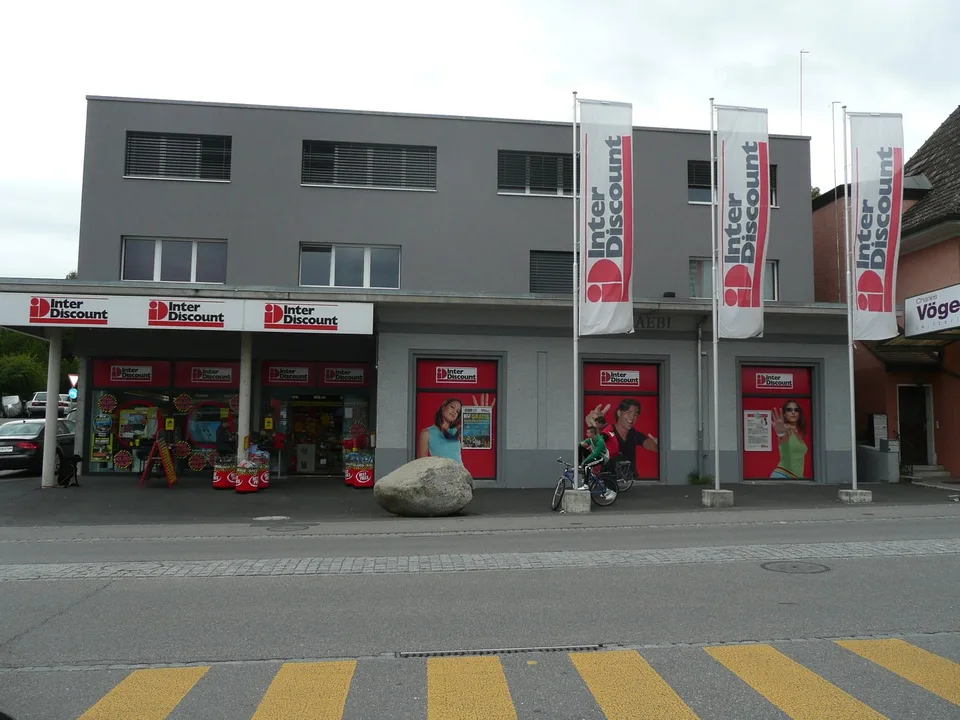 Ihr neuer Geschäfts-Standort im Zentrum von Murten!