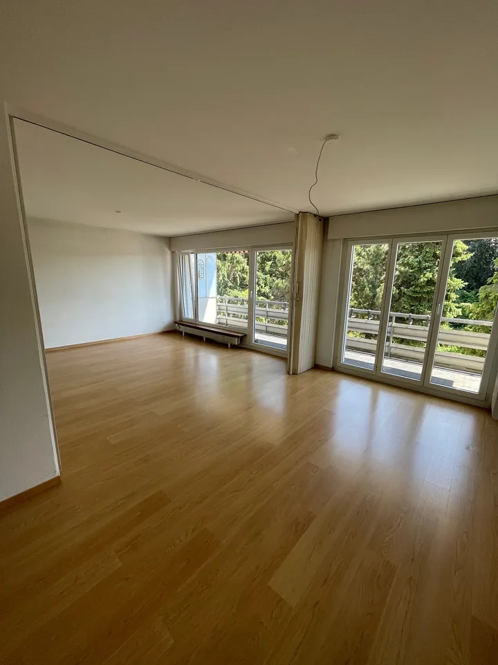 Charmante 4-Zimmerwohnung mit Balkon in Ins