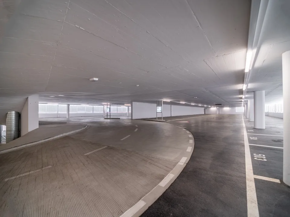 Parcheggi nel garage del TechCenter Reinach