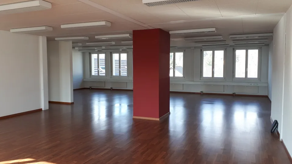 Moderne Büroräume an zentraler Lage in Reinach AG