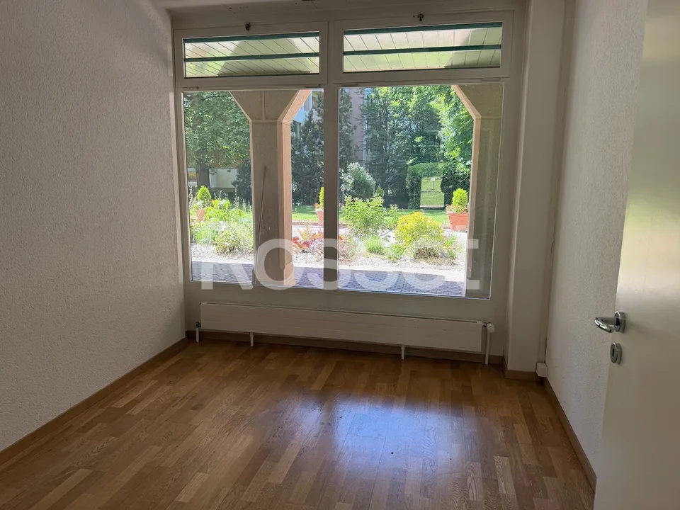 Arcade d'env. 81 m² au rez-de-chaussée