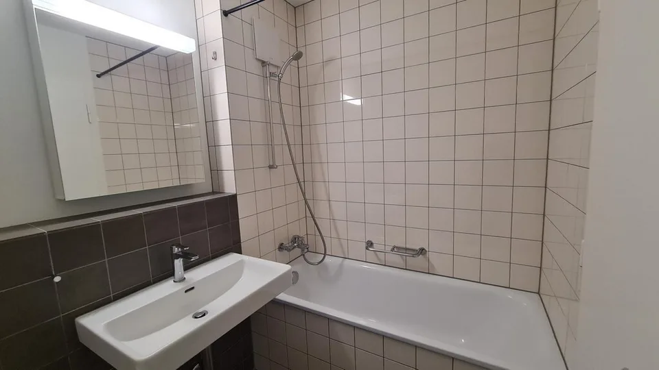 WOHNUNG AN ZENTRALER LAGE