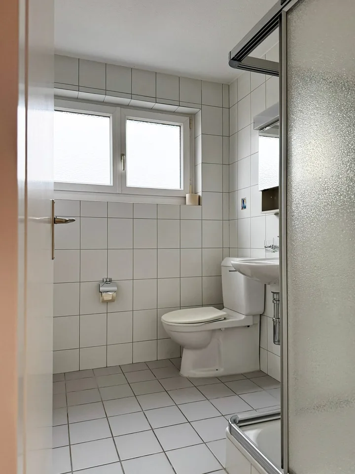 Grosszügige helle 6-Zimmer-Wohnung mit Balkon und Seesicht in Pfäffikon SZ – Foto 13 von 13