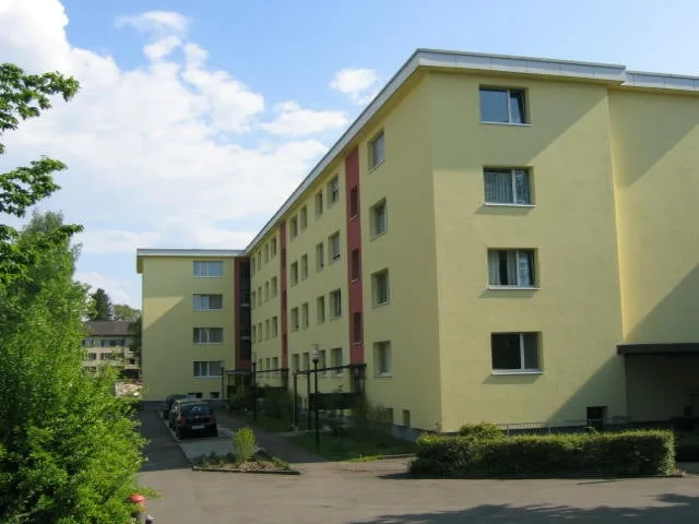 Mehrere Abstellplätze zu vermieten!