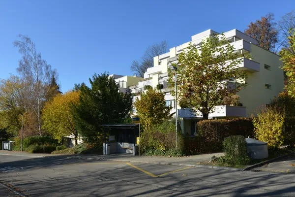 Einstellplätze für Motorräder Uitikon Waldegg