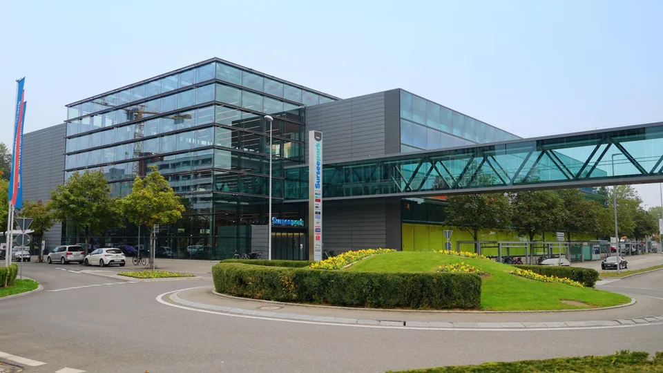 Büro/Dienstleistungsfläche im Surseepark