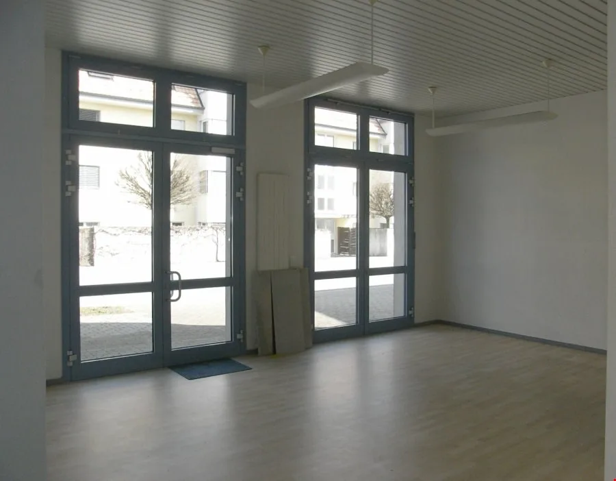 Vente/formations/bureaux/exposition/entrepôt/salles de pratique à prix abordables – photo 13 sur 17