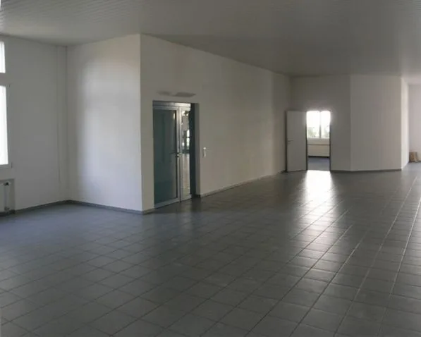 Affordable sale/training/offices/exhibition/warehouse/practice rooms