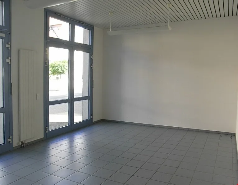 Vente/formations/bureaux/exposition/entrepôt/salles de pratique à prix abordables – photo 14 sur 17