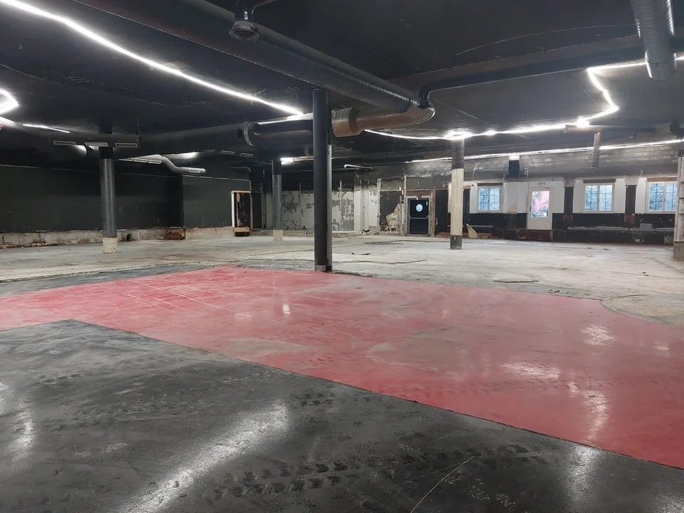 Dès 650 m2 - Fort potentiel - Bon emplacement avec visibilité
