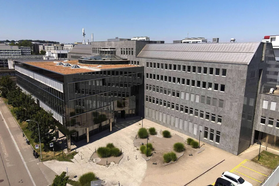 Diverse Büroflächen zwischen 200 - 410 m2 im zentralen Glattparkareal