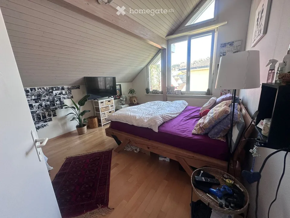 Möblierte 3.5-Zimmer-Dachwohnung zur Untermiete (ab Oktober 2026, mind. 9 Monate)