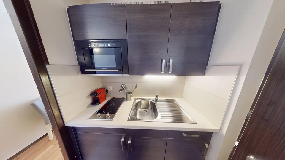 Appartement studio bien situé dans le quartier de Plainpalais à Genève – photo 8 sur 13