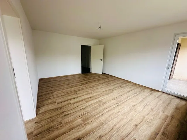 Helle, renovierte 3.5-Zimmerwohnung mit Balkon per sofort in Münchenstein zu vermieten